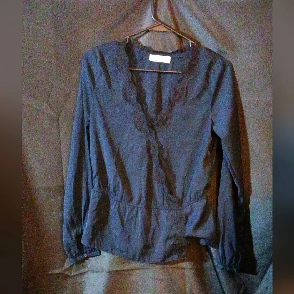 NWOT Abercrombie & Fitch blue lace trim blouse sz sm - Picture 2 of 8